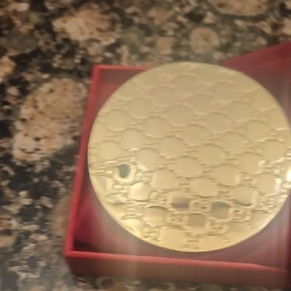 Gucci Gold Embossed Compact Mirror - Picture 3 of 5